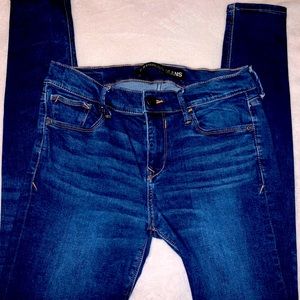 Express Ultimate Stretch Mid Rise Jeans